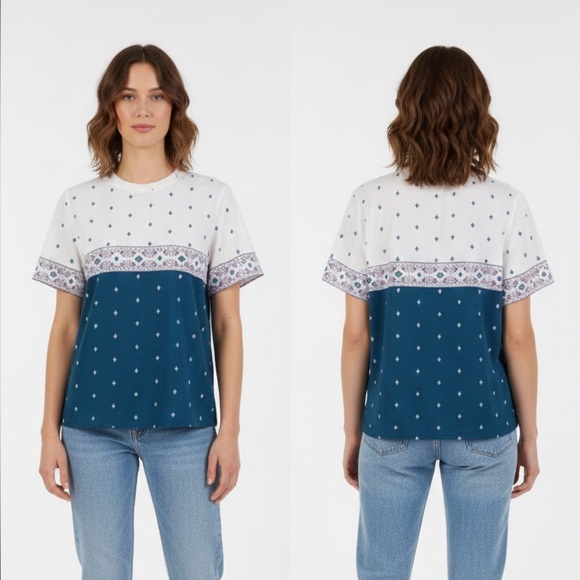 Chic White and Navy Women's Short Sleeve Top - Picture 2 of 3